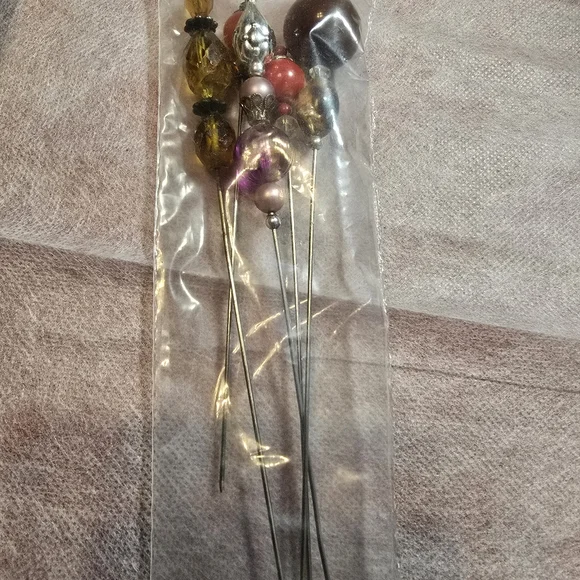 Vintage hat pins - Picture 6 of 6